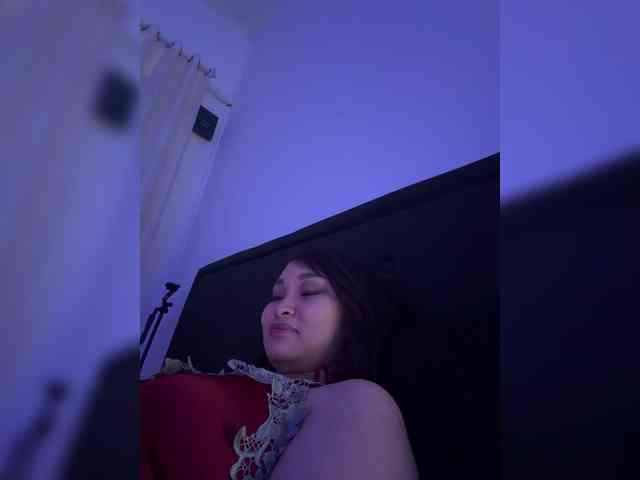 RozyElle webcam