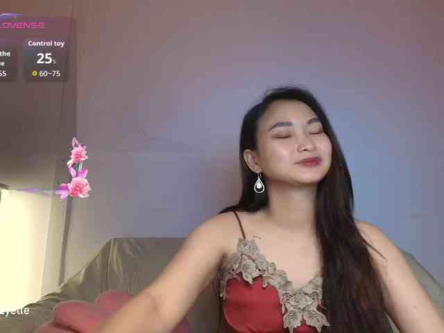RozyElle webcam
