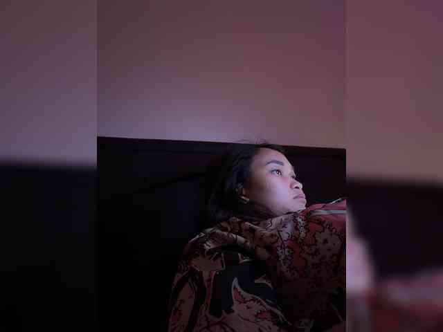 RozyElle webcam