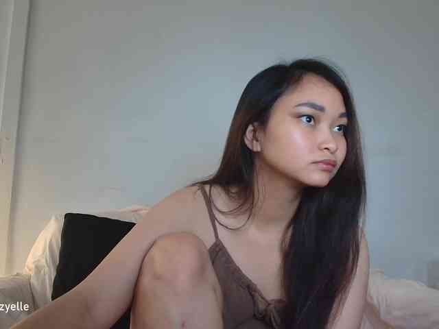 RozyElle webcam