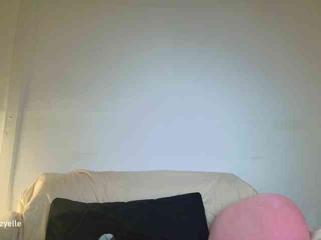 RozyElle webcam