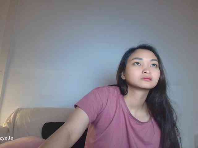 RozyElle webcam