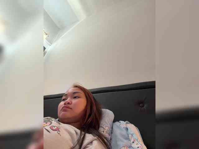 RozyElle webcam
