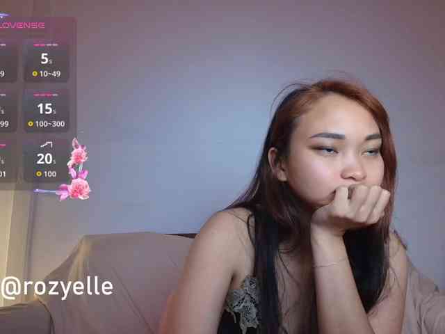 RozyElle webcam