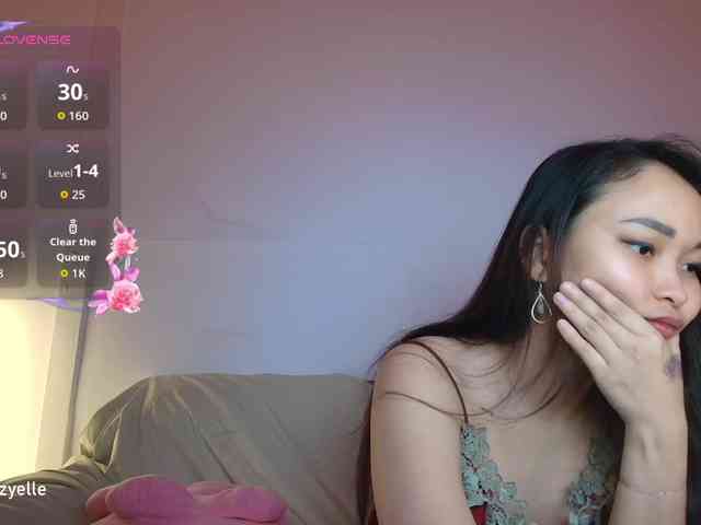 RozyElle webcam