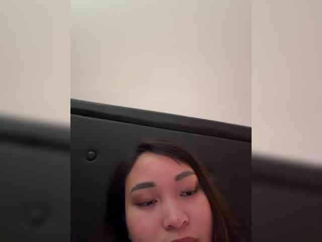 RozyElle webcam