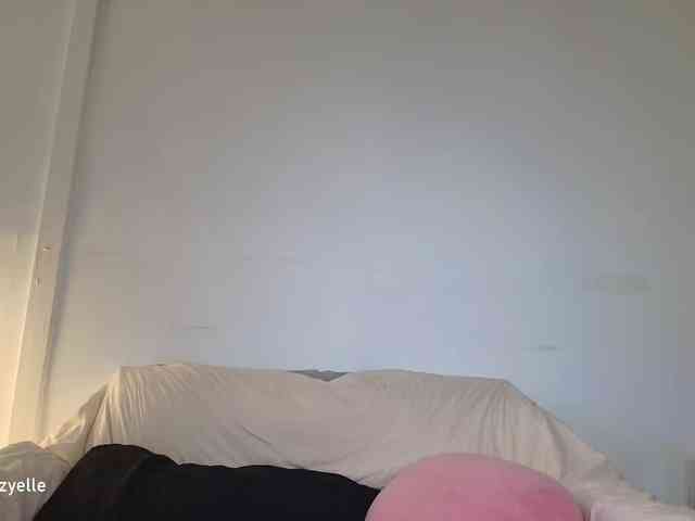 RozyElle webcam