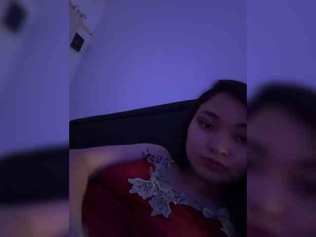 RozyElle webcam