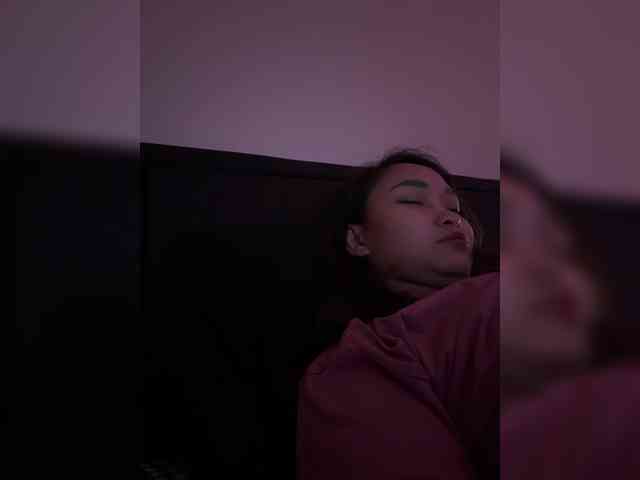RozyElle webcam