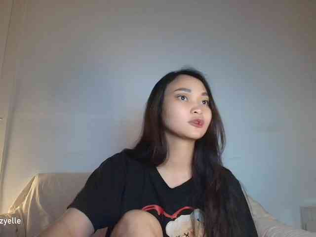 RozyElle webcam