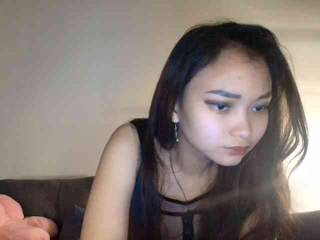 RozyElle webcam