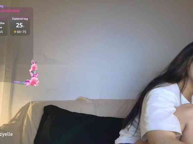 RozyElle webcam