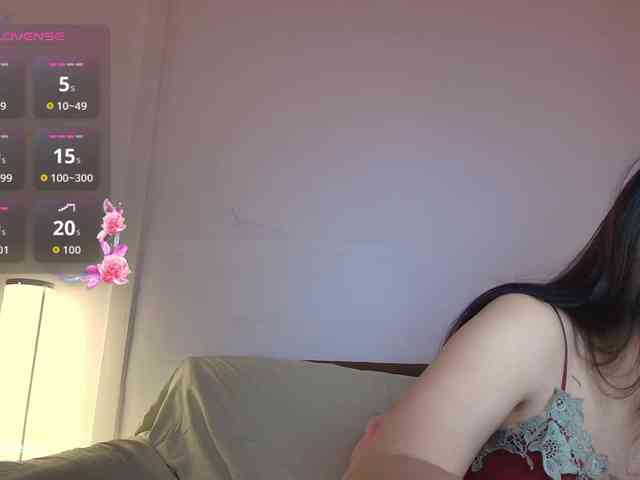 RozyElle webcam