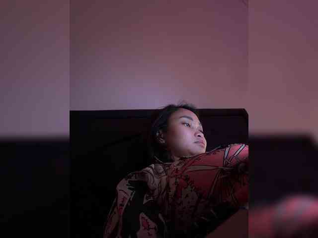 RozyElle webcam
