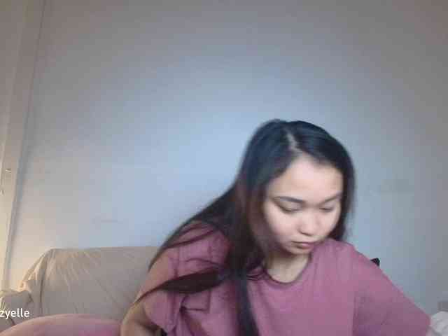 RozyElle webcam