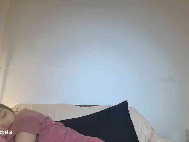 RozyElle webcam