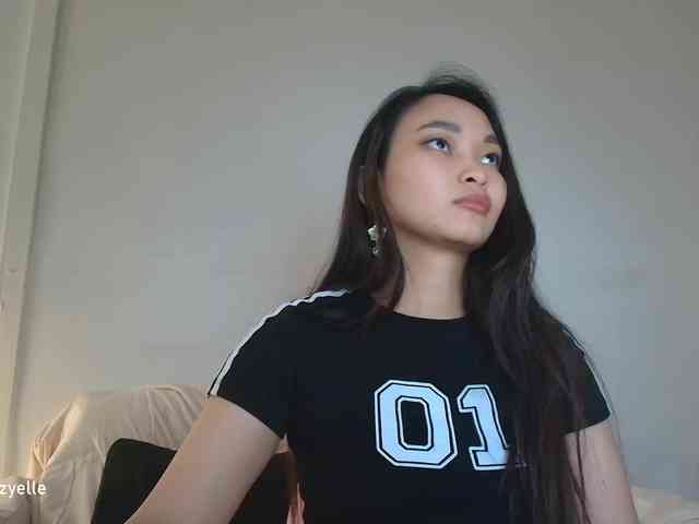 RozyElle webcam