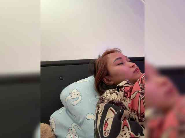 RozyElle webcam