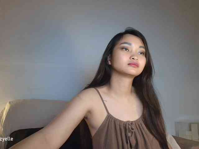 RozyElle webcam