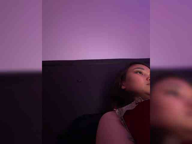 RozyElle webcam