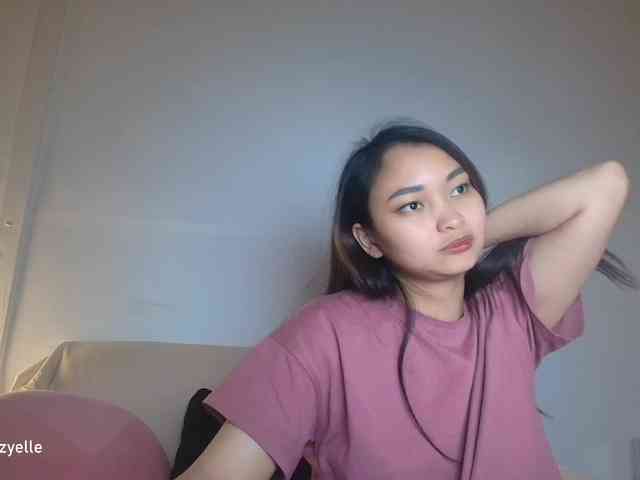 RozyElle webcam