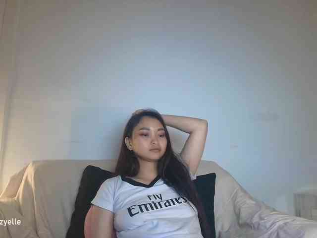 RozyElle webcam