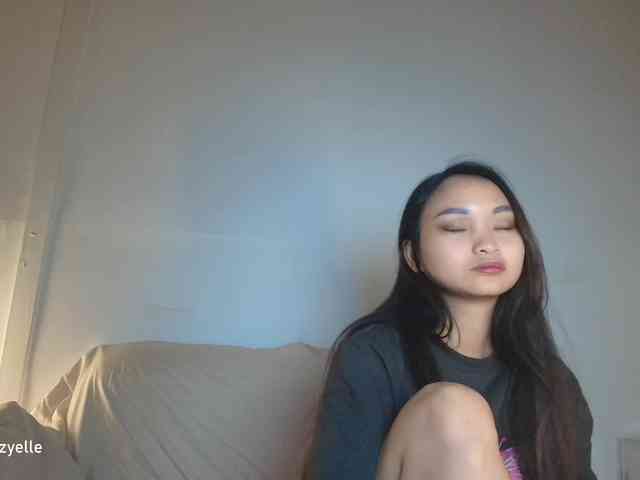 RozyElle webcam