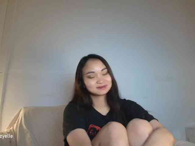 RozyElle webcam