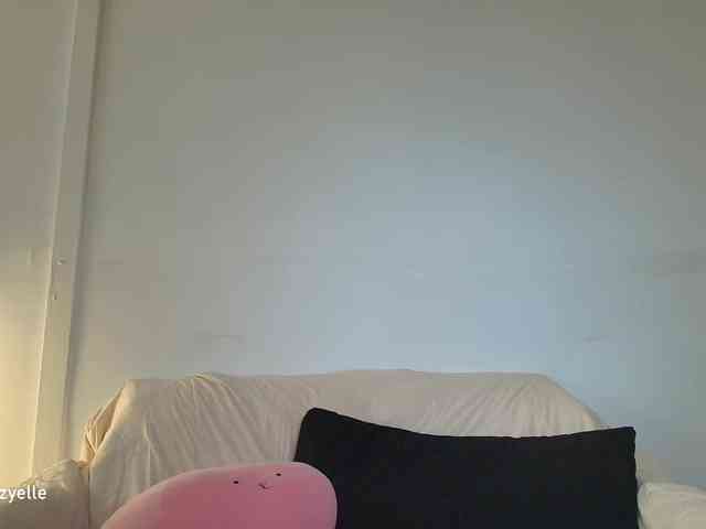 RozyElle webcam