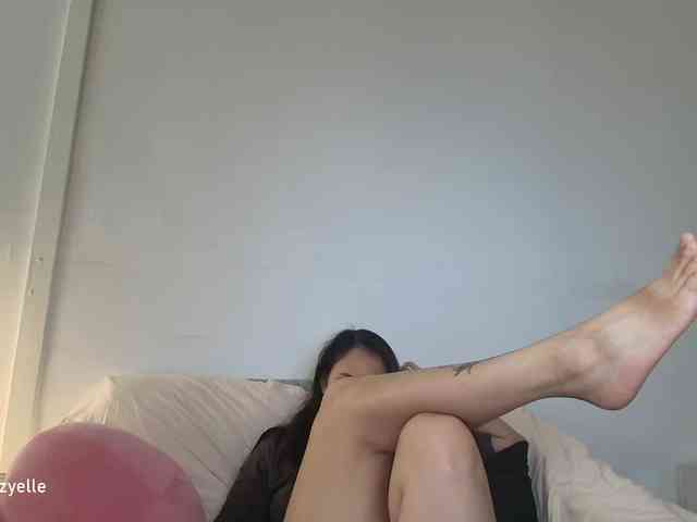 RozyElle webcam