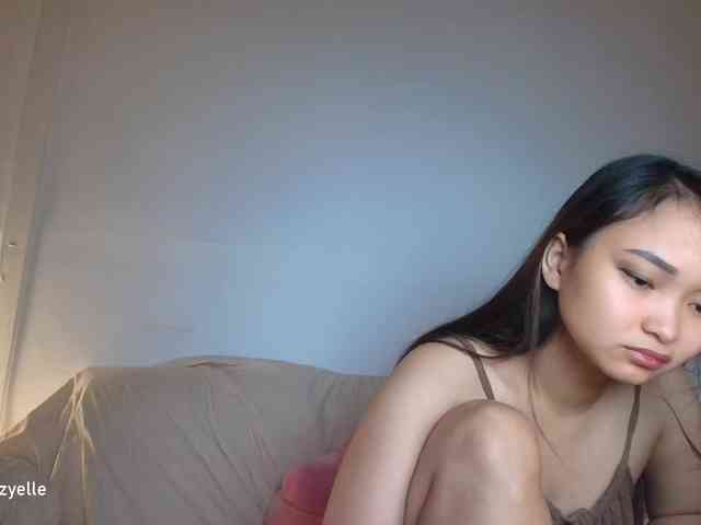 RozyElle webcam