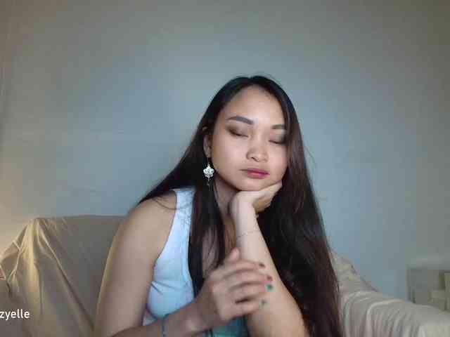 RozyElle webcam