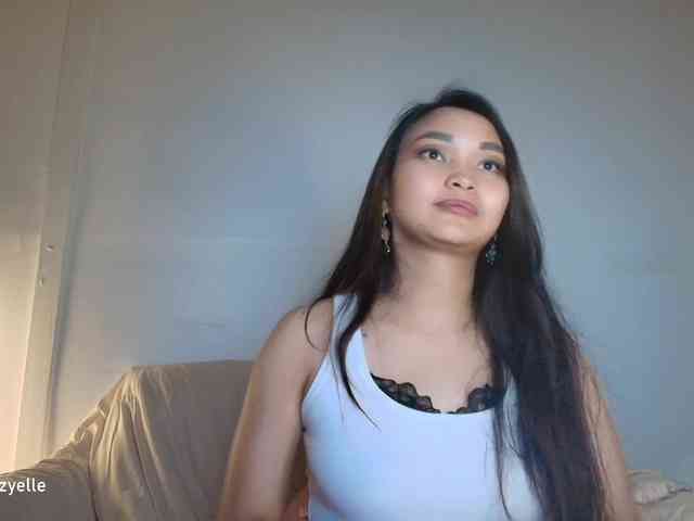 RozyElle webcam
