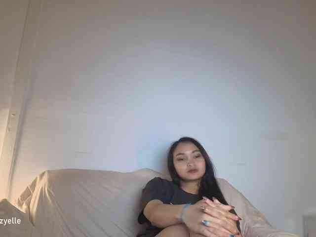 RozyElle webcam