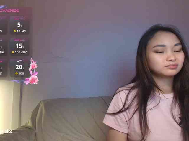 RozyElle webcam