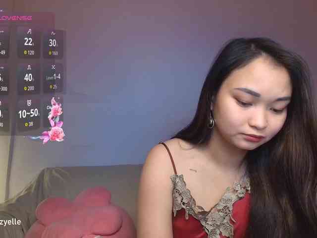 RozyElle webcam