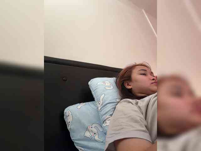 RozyElle webcam