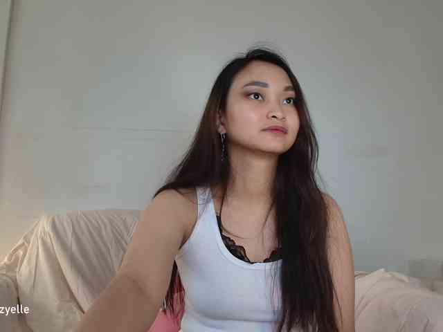 RozyElle webcam