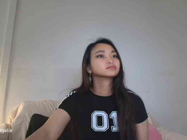 RozyElle webcam