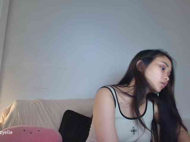 RozyElle webcam
