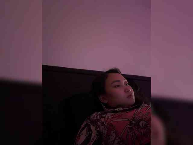 RozyElle webcam