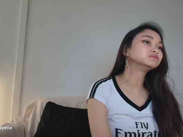 RozyElle webcam