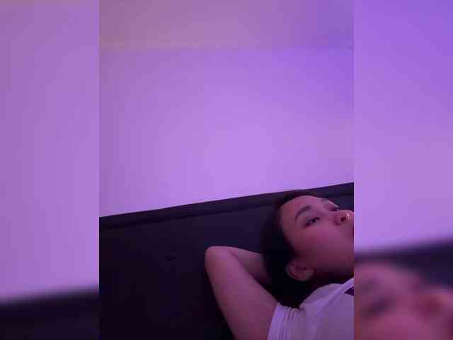 RozyElle webcam