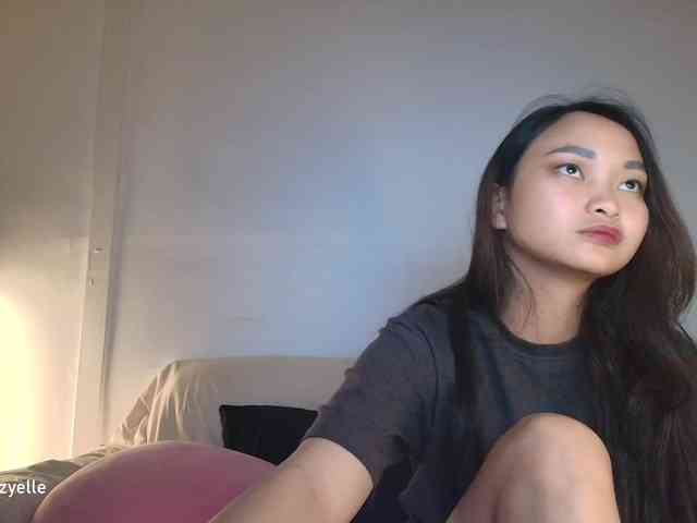 RozyElle webcam