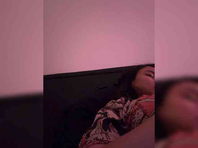 RozyElle webcam