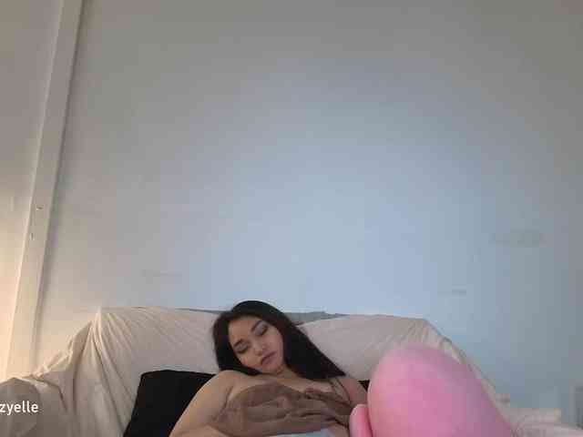 RozyElle webcam