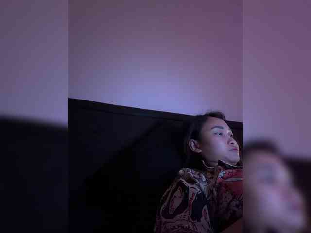 RozyElle webcam