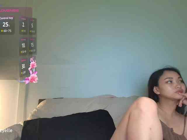 RozyElle webcam