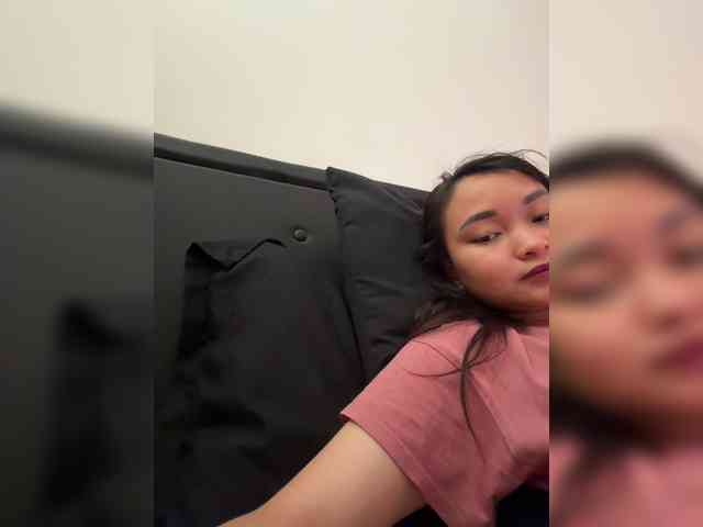 RozyElle webcam