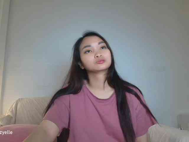 RozyElle webcam